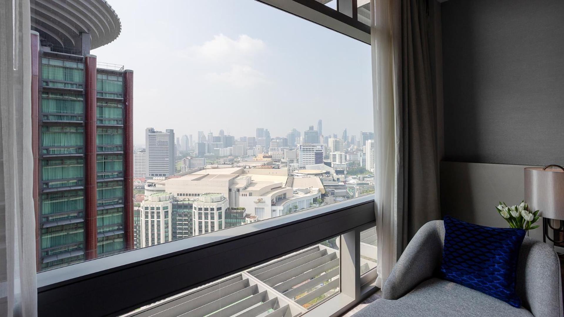 Chatrium Grand Bangkok Buitenkant foto View from a bedroom